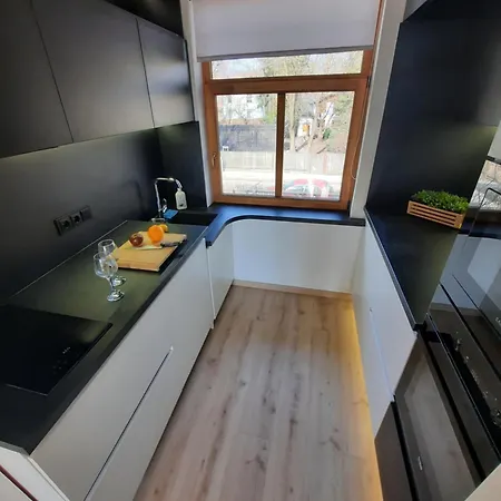 With A Terrace And A Hot Tub Apartament