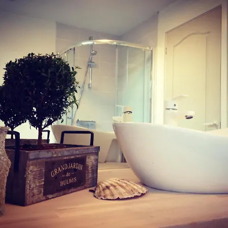 Apartment With A Terrace And A Hot Tub Riga