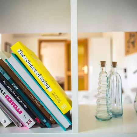 With A Terrace And A Hot Tub דירה ריגה