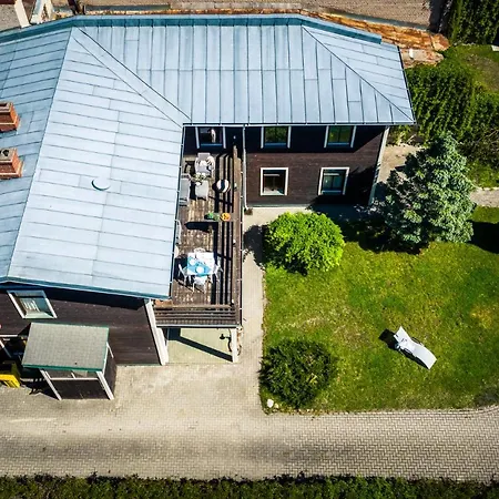 With A Terrace And A Hot Tub Apartament Ryga