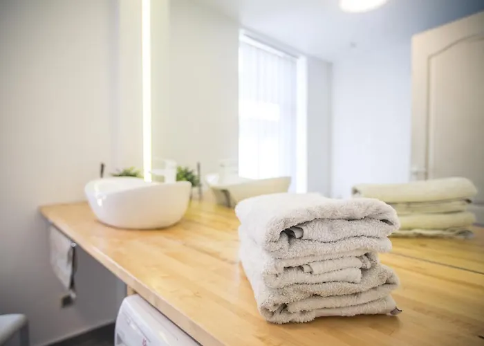 With A Terrace And A Hot Tub Appartement *