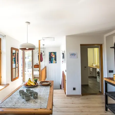 With A Terrace And A Hot Tub Apartamento Riga