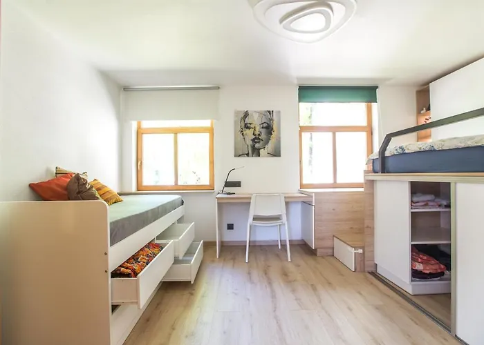 With A Terrace And A Hot Tub 아파트 리가